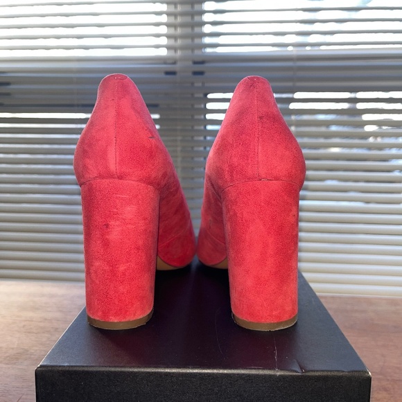 Sea-coral (pink/red) Banana Republic pointed toe pump! - Picture 2 of 7